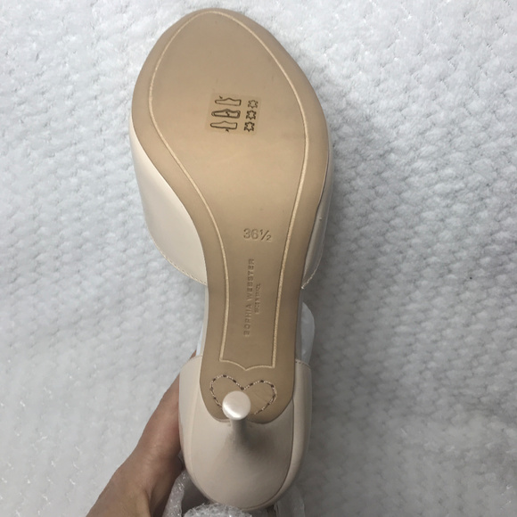 Sophia Webster Nude Patent Butterfly Wings sandals - Picture 5 of 9